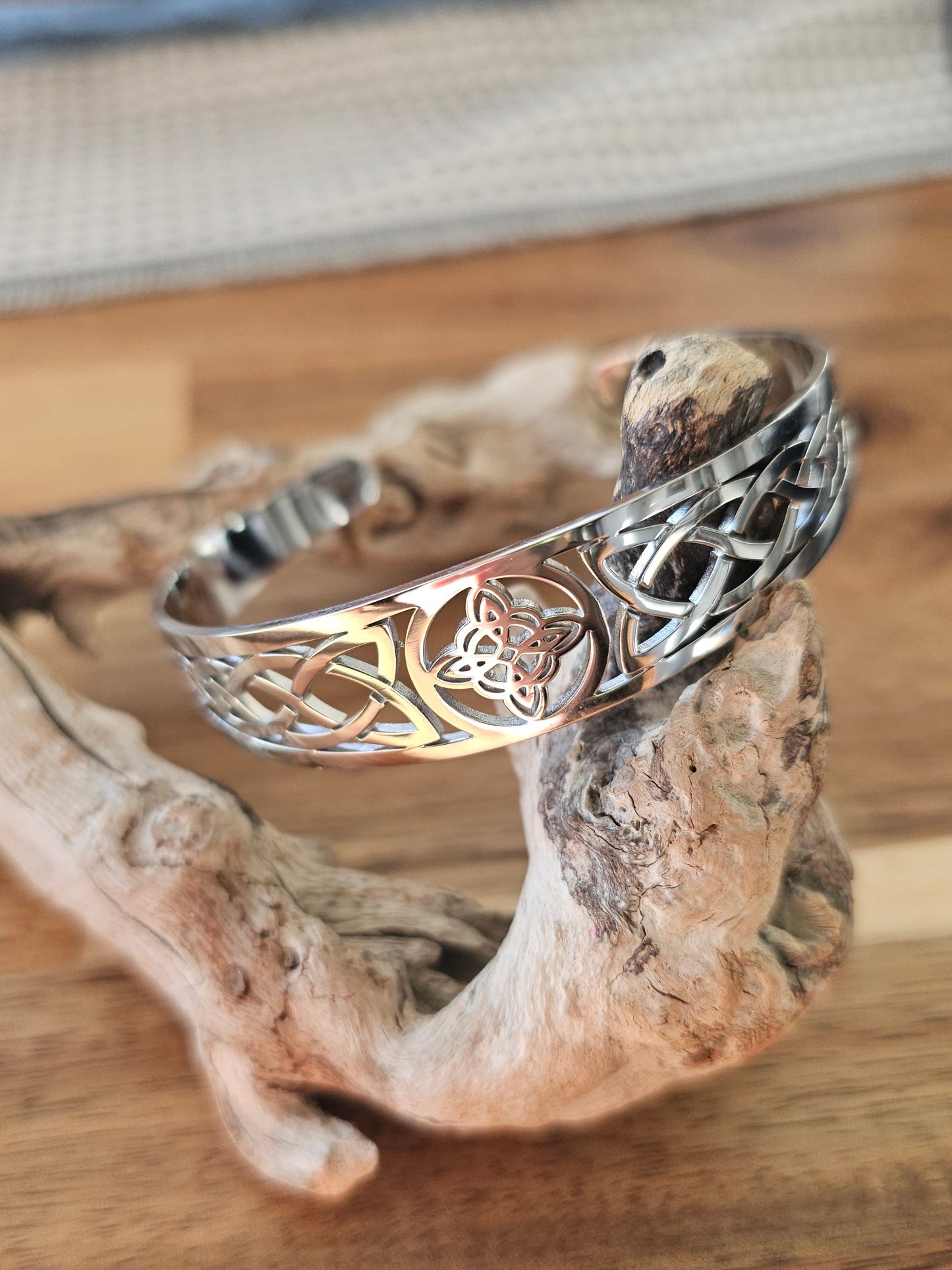 Witch's Knot Filligree Cuff Bracelet - Norse Pagan