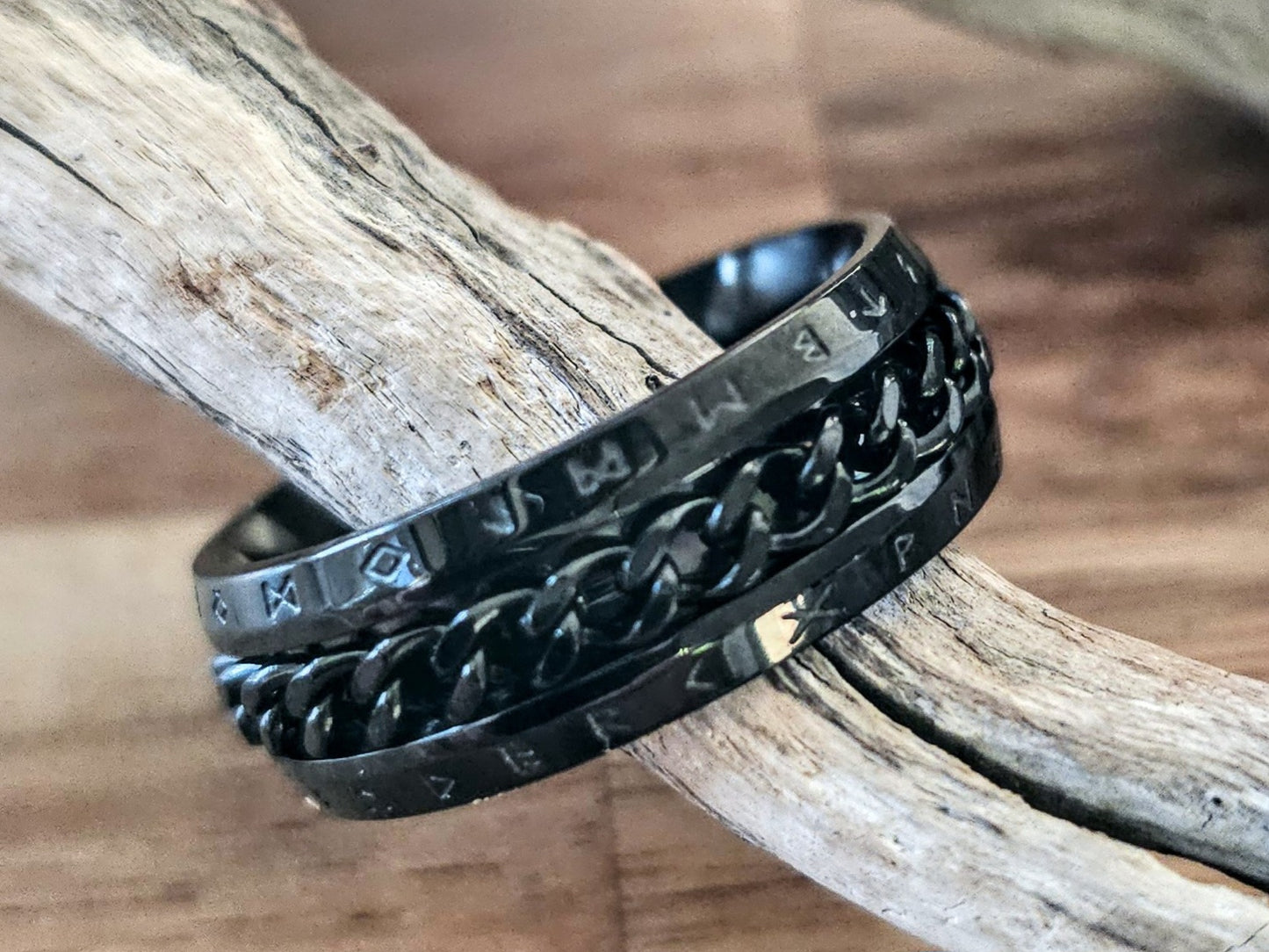 Runestone Chain Ring – Black Stainless Steel