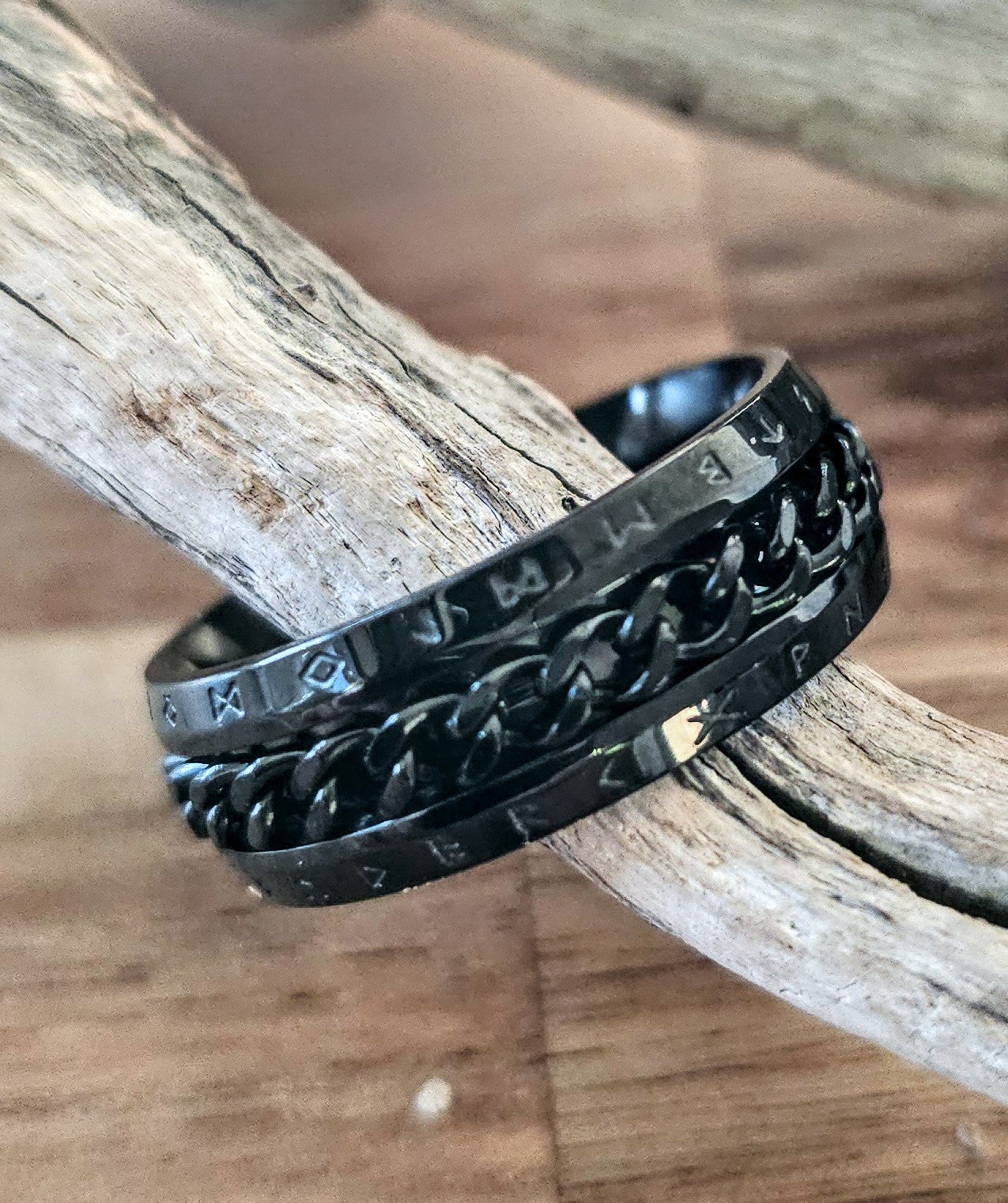 Runestone Chain Ring – Black Stainless Steel