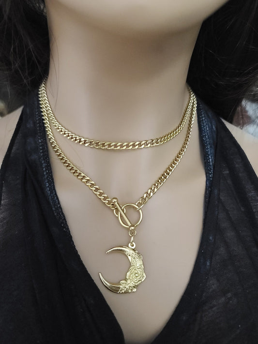 Gold Filled Moon Pendant Chain Choker Layered Necklace Set | A great alt punk style y2k necklace gift for her with crescent moon pendant