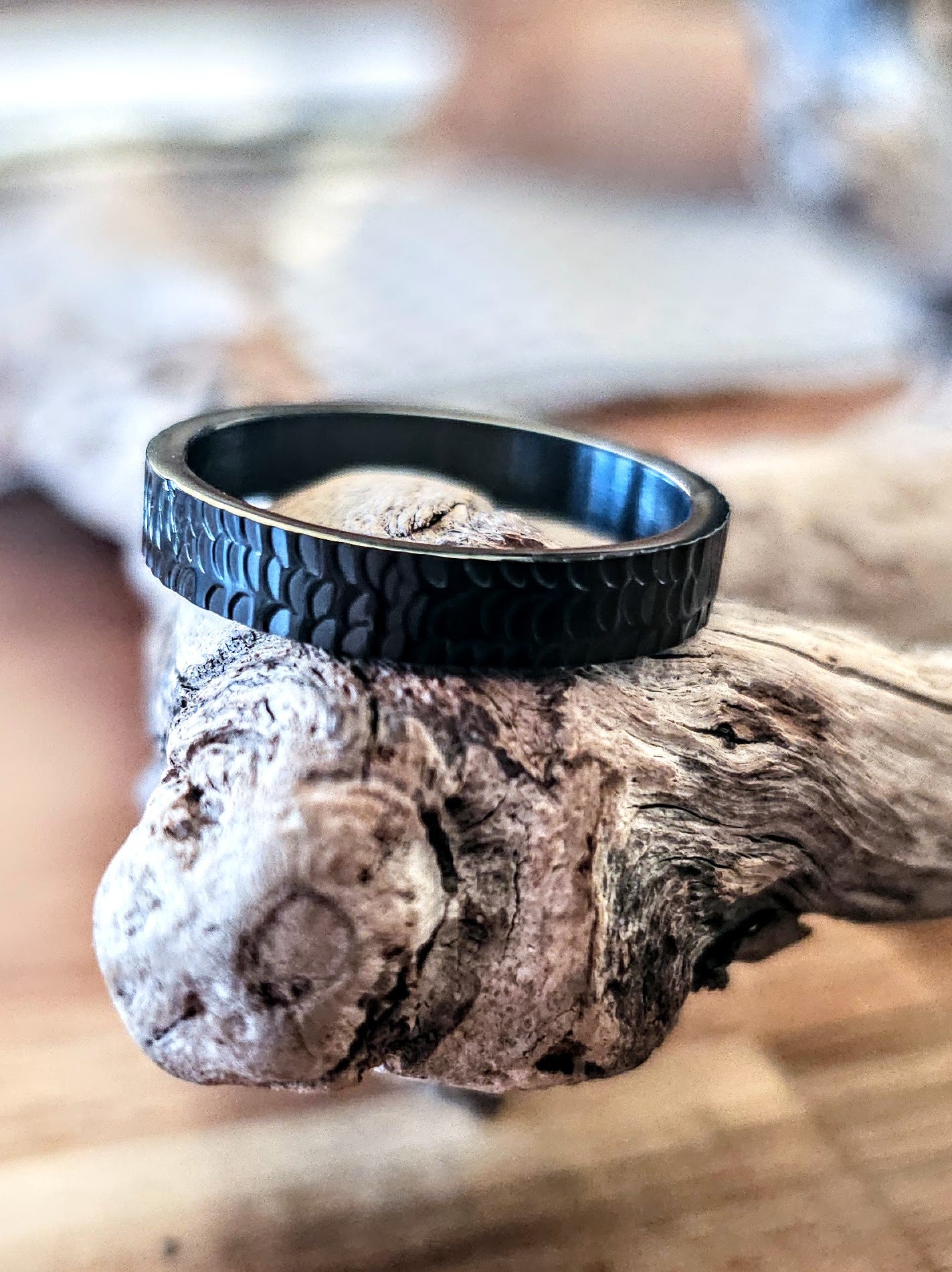 Mini Dragon’s Hoard Ring – Black Steel Dragon Scale Band